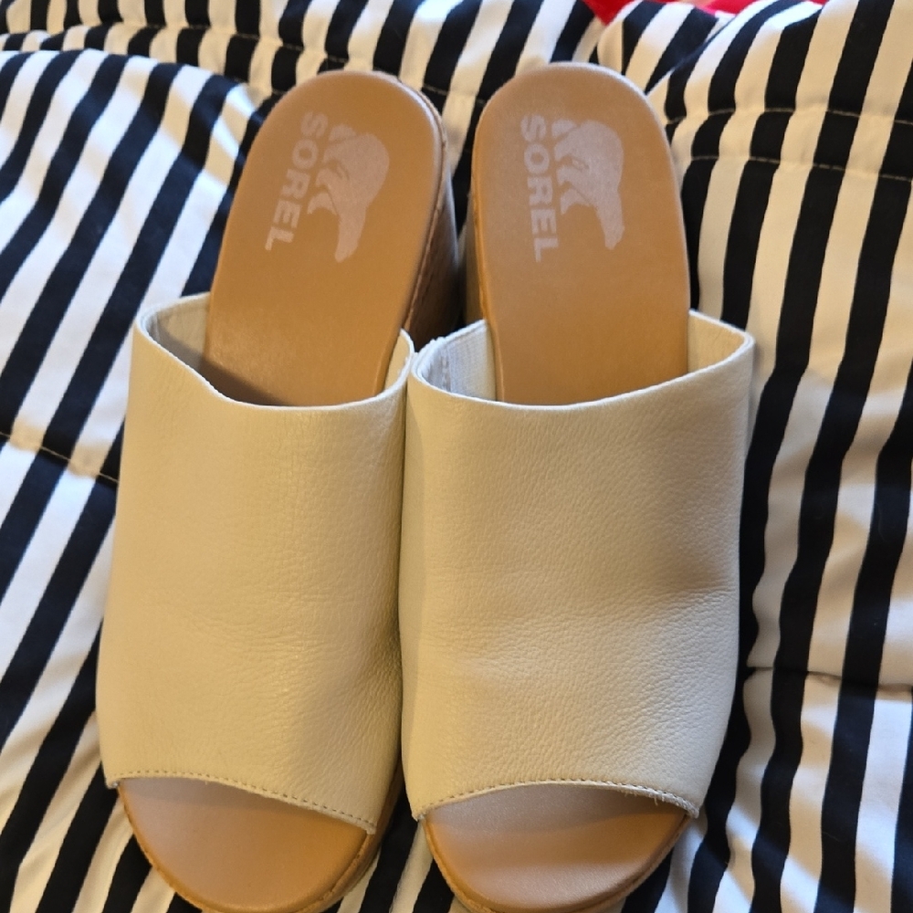 Sorel Cream Mules with Wide Strap and Open Toe
